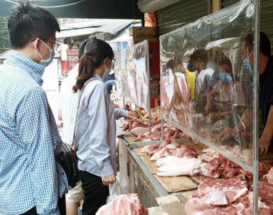 Giá thịt lợn về dưới 100.000 đồng/kg nhưng sức mua không tăng