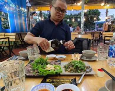 TP Hồ Chí Minh: Cho phép thí điểm mở lại dịch vụ ăn uống được bán rượu bia