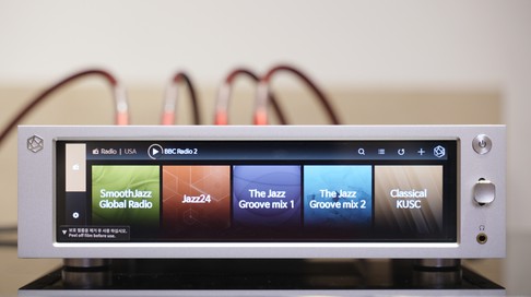 Hifi Rose RS201E - Music server đa nhiệm tích hợp ampli, trình chiếu video 4K trên màn hình 8,8in và TV