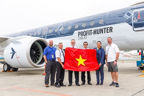 Trải nghiệm bay thử tàu bay Embraer E190-E2 TechShark tại Việt Nam