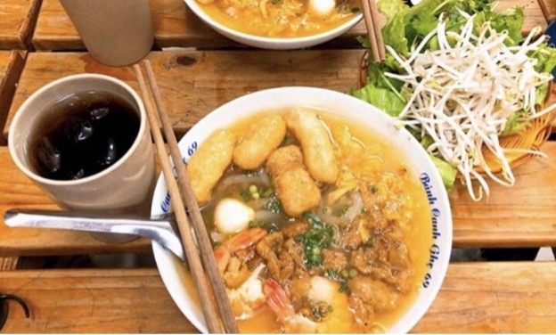 12 quán ăn trưa ngon, rẻ ở Hà Nội