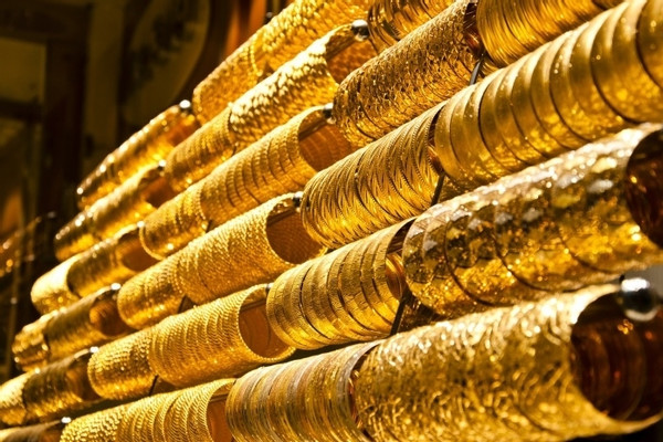 Giá vàng hôm nay 6/11/2023: Nhà đầu tư thận trọng, nguy cơ giá vàng giảm