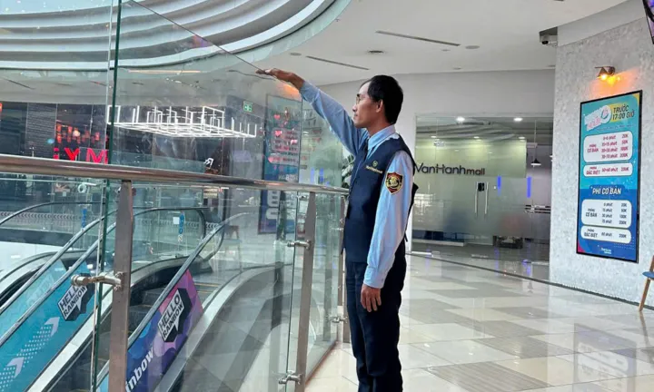 3 vụ tự tử trong 1 tháng, Vạn Hạnh Mall viết tâm thư mong khách hàng bản lĩnh